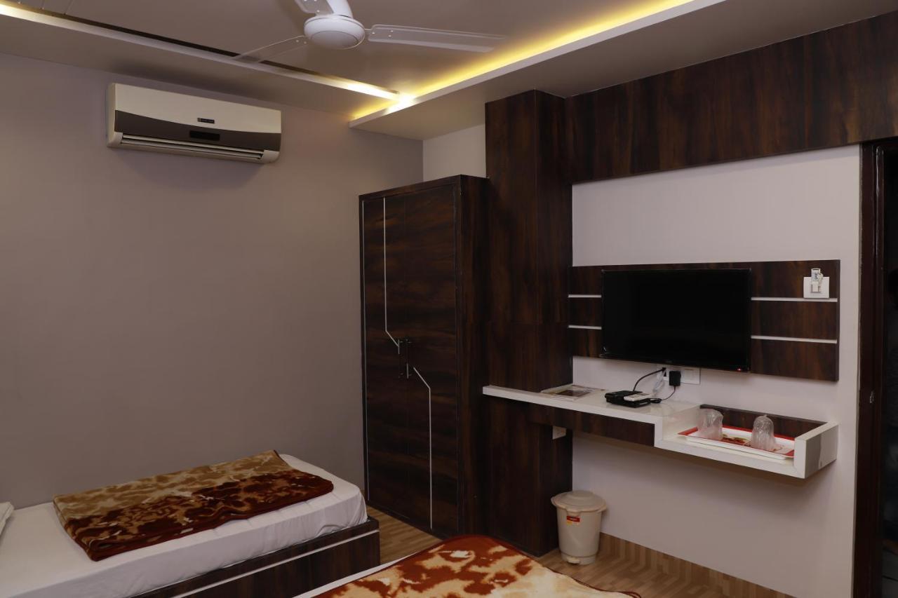 Hotel Darshan Amreli Экстерьер фото