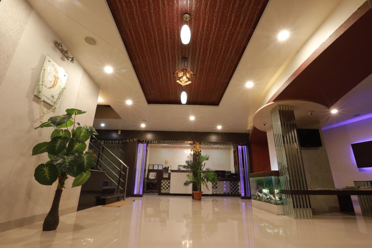 Hotel Darshan Amreli Экстерьер фото