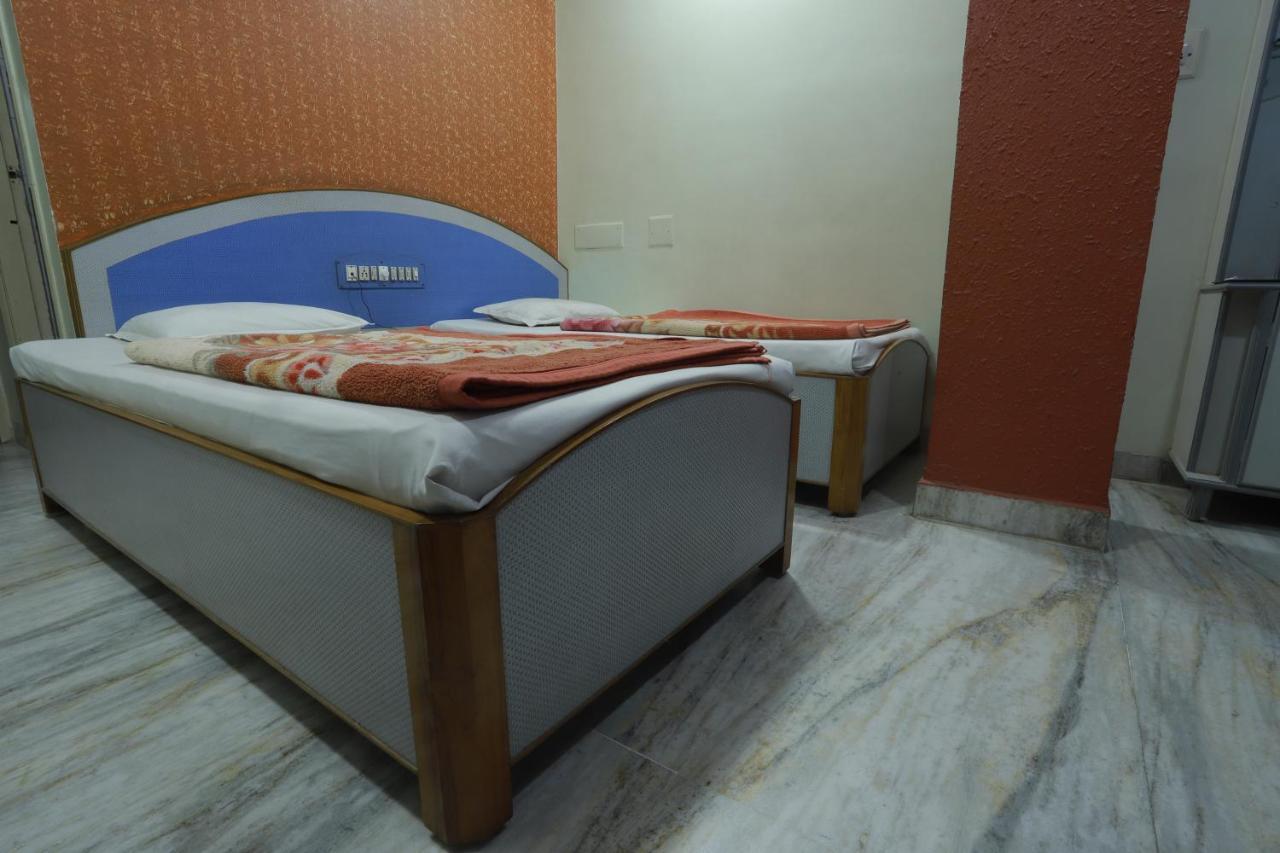 Hotel Darshan Amreli Экстерьер фото